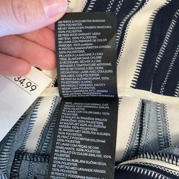 NWT H&M High Waist Navy Striped Wide  Leg Shorts Tie Belt Waist - Picture 13 of 16